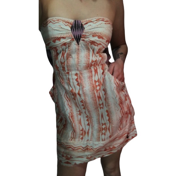 Volcom | Tribal print strapless mini dress with pockets - Picture 2 of 10